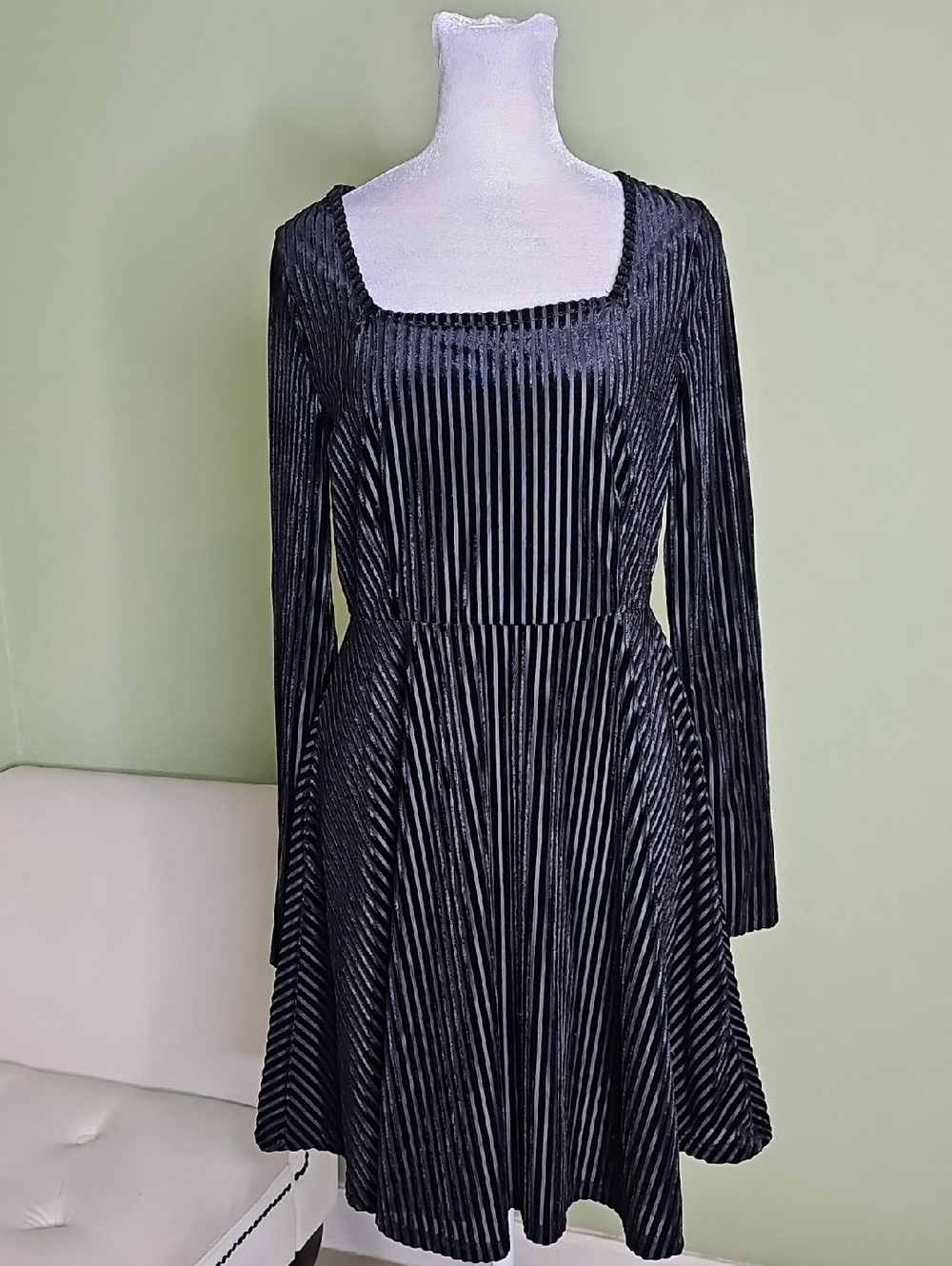 SHEIN Black Long-Sleeve Velvet Pleated Square-Neck A-Line Dress